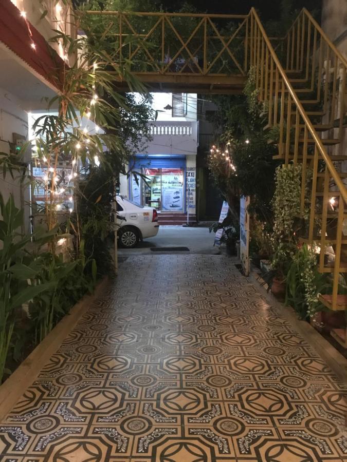 Silver Moon Guest House Mahabalipuram Exterior photo