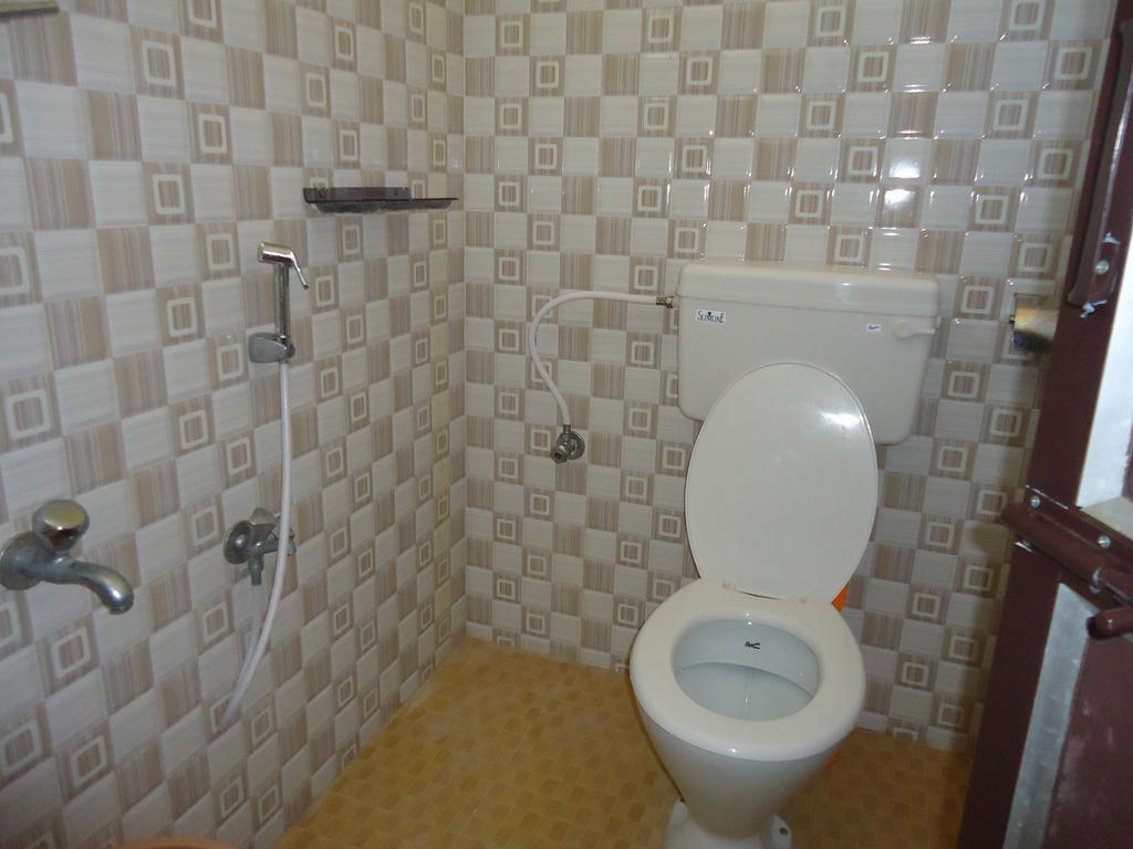Silver Moon Guest House Mahabalipuram Room photo